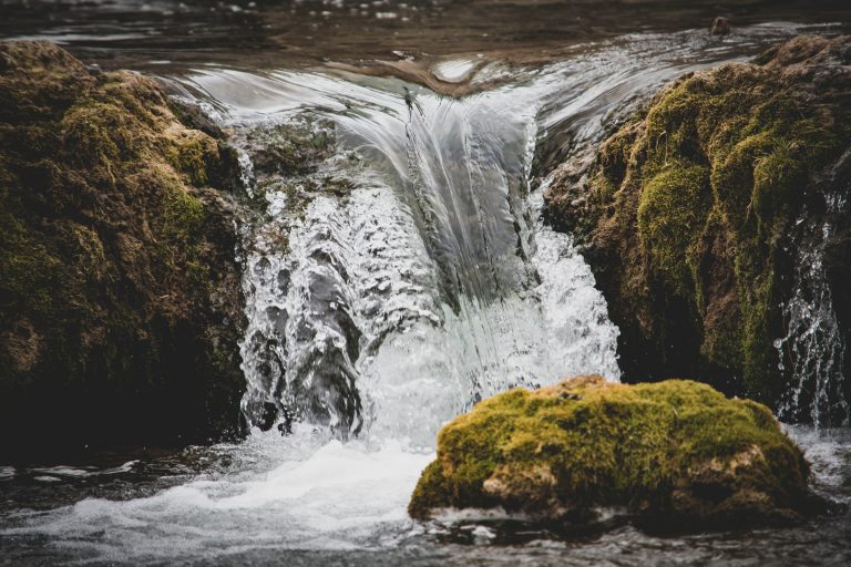 Rácz Norbert Zsolt: Isten tenyerében víznek lenni - Unitárius Egyház ...